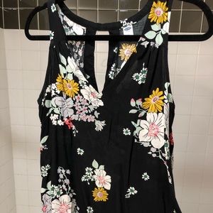 🌺 Old Navy Floral Tank 🌺